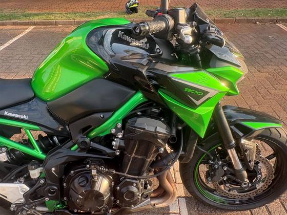 KAWASAKI Z900 KAWASAKI Z900